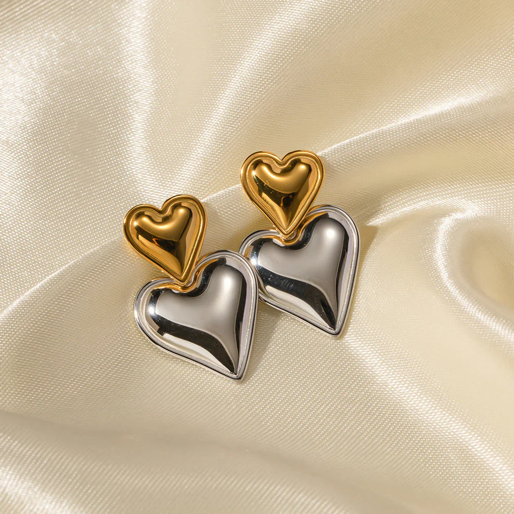 Zofia Heart Earrings - Image 7